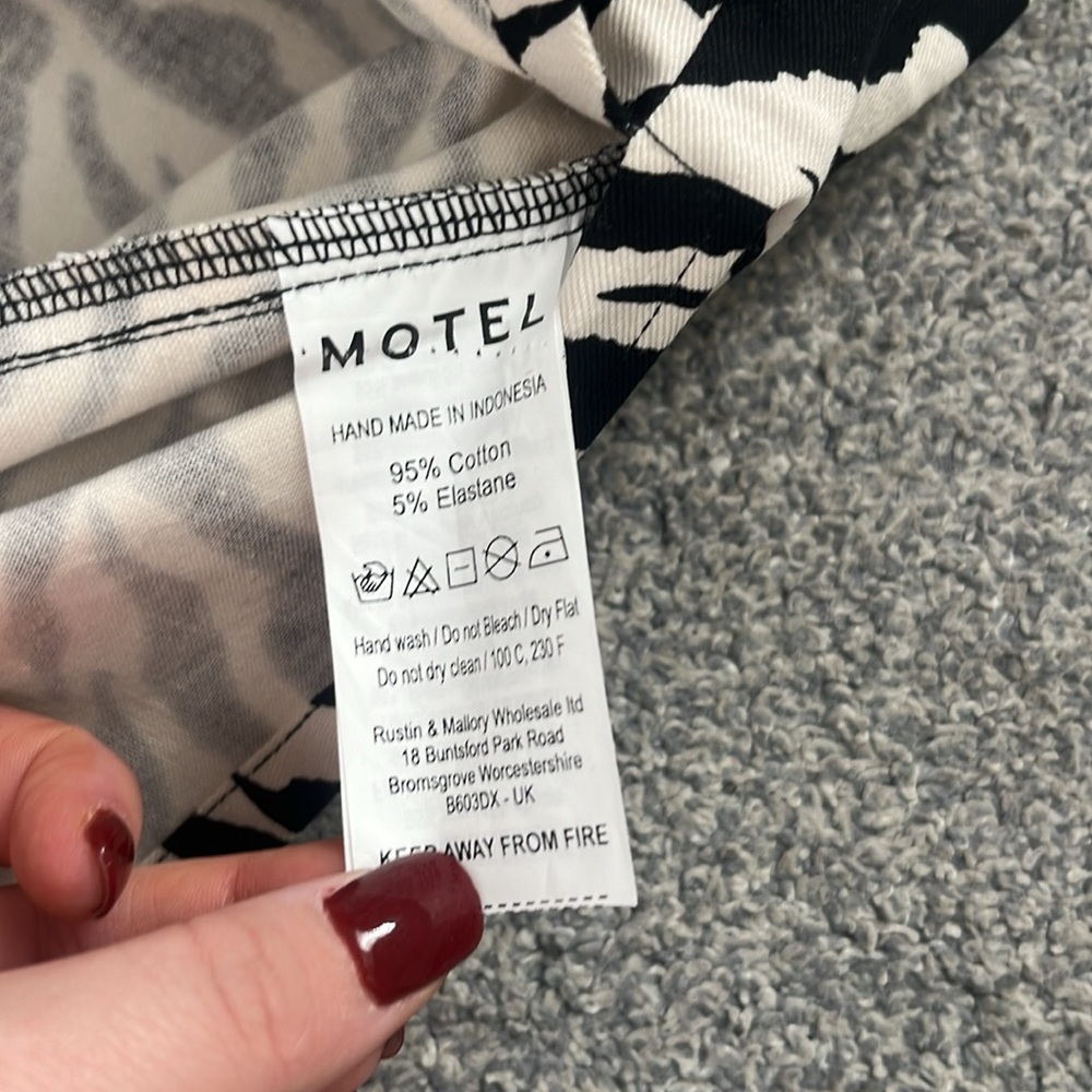 Brand New Motel Rocks Skirt - Picture 7 of 7